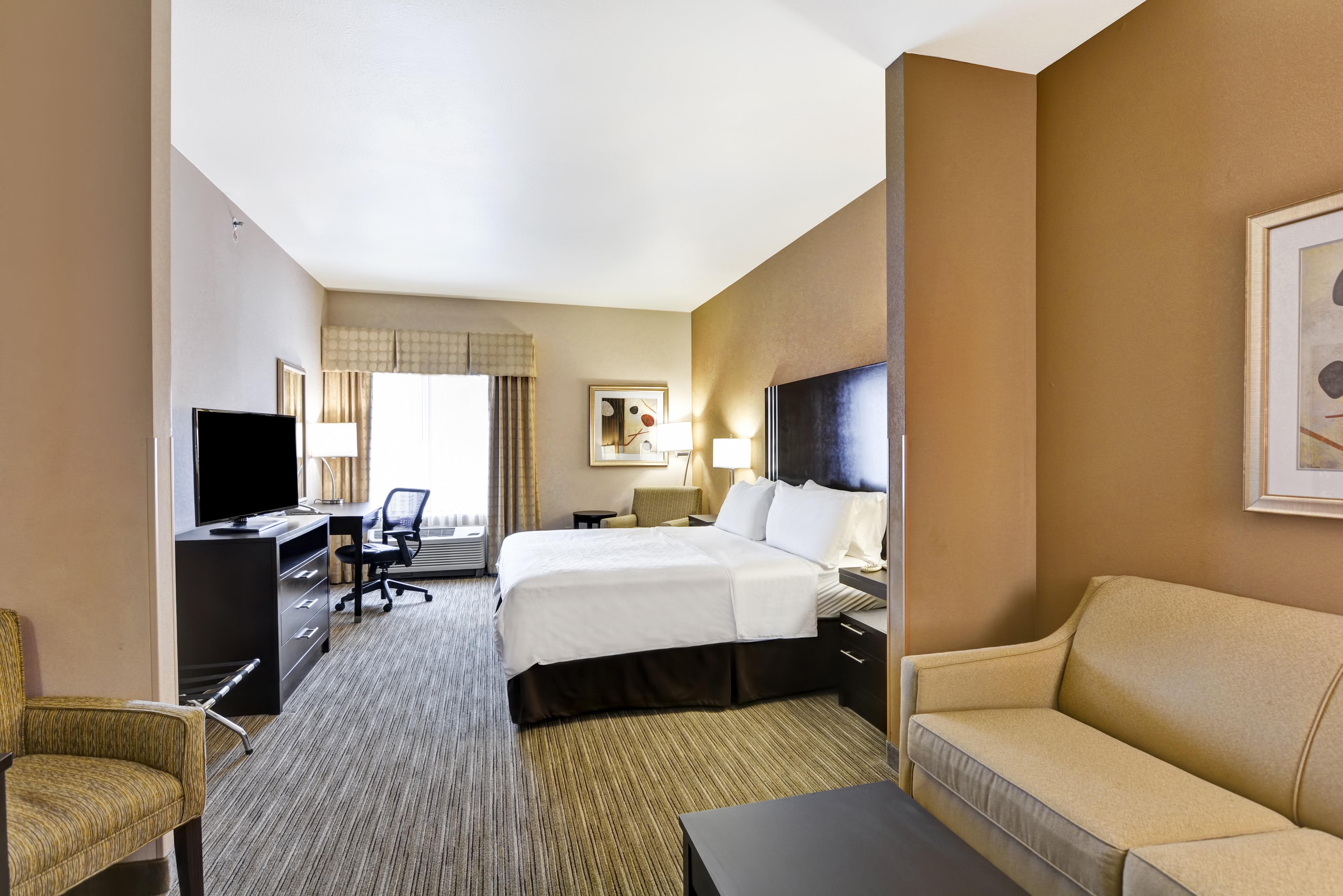 Holiday Inn Express Hotel & Suites Milwaukee-New Berlin By Ihg Exterior photo